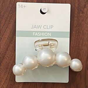 Pearl White Jaw Clip
